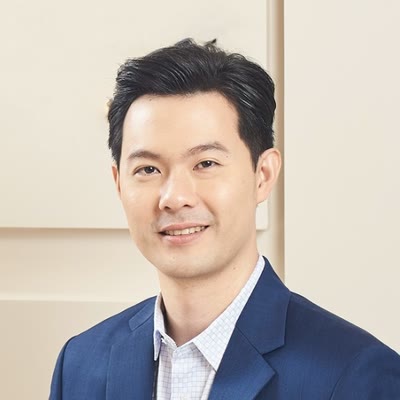นพ. พิจักษณ์ วงศ์วิศิษฎ์ (หมอบาย) Thrive Wellness Clinic